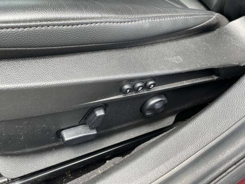Used 2017 Alfa Romeo Giulia AWD image 15