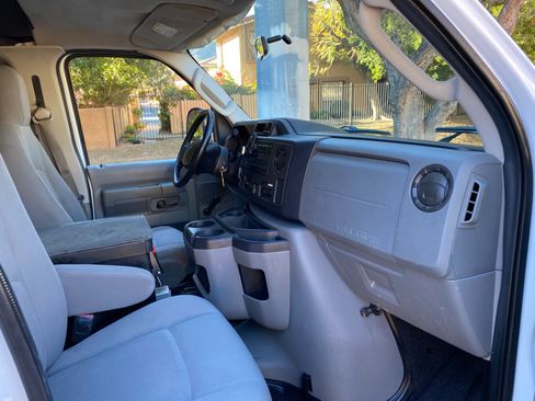 Used 2010 Ford E-250 and Econoline 250 E-250 138 WB image 35