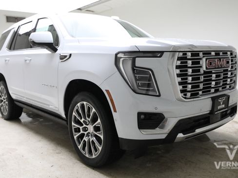 New 2026 GMC Yukon Denali w/ Sun & Power Step Package AWD/4WD image 7