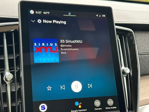 New 2025 Volvo XC90 B6 Plus image 16