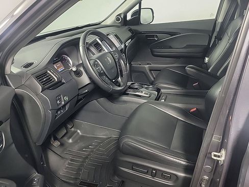 Used 2016 Honda Pilot Touring image 19