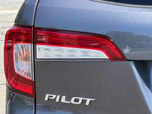 Used 2019 Honda Pilot Elite image 47