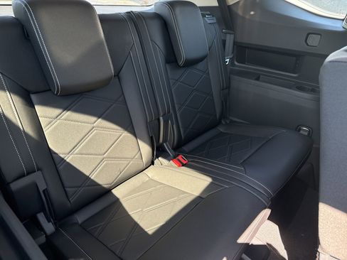 Used 2026 Volkswagen Atlas SE FWD image 24