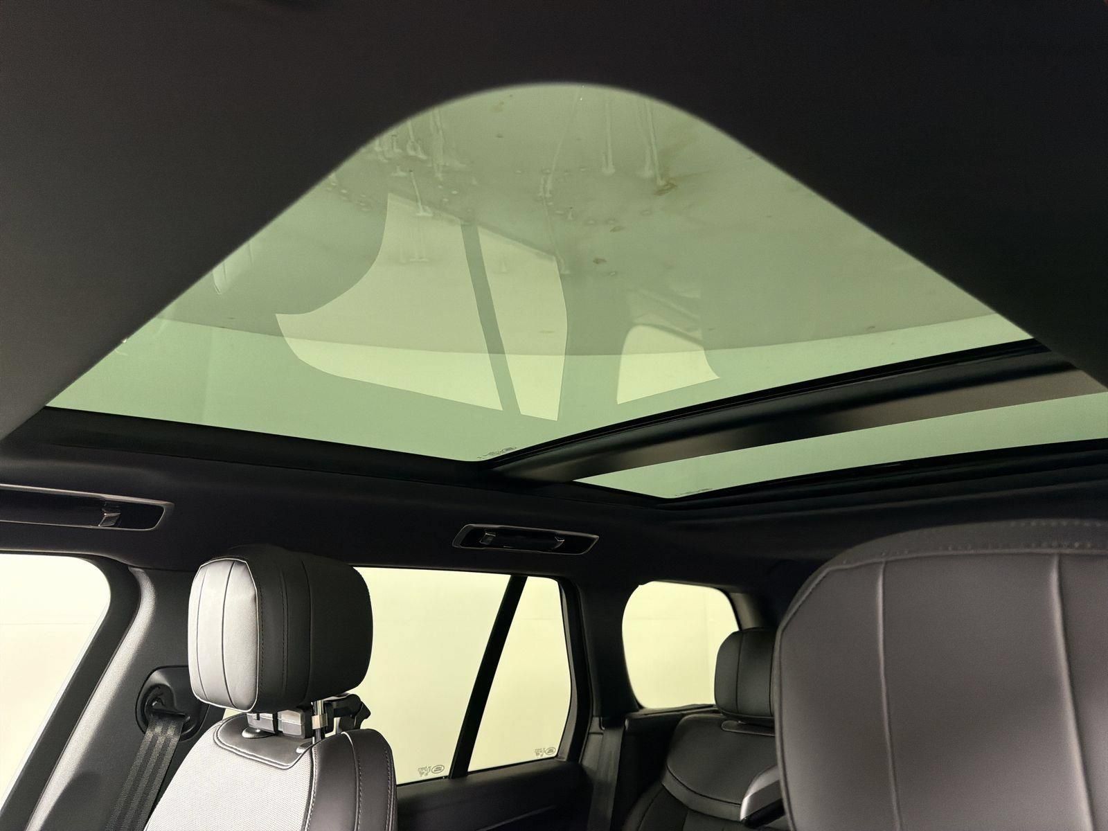 New 2026 Land Rover Range Rover SE AWD/4WD image 9