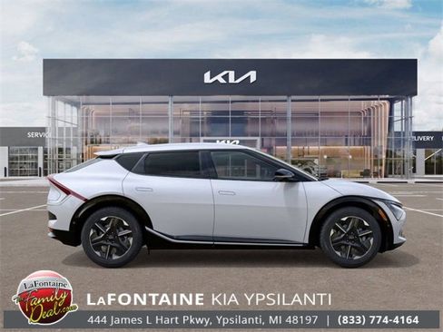 New 2025 Kia EV6 Wind image 8