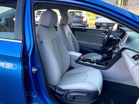 Used 2018 Hyundai Sonata SE FWD image 7