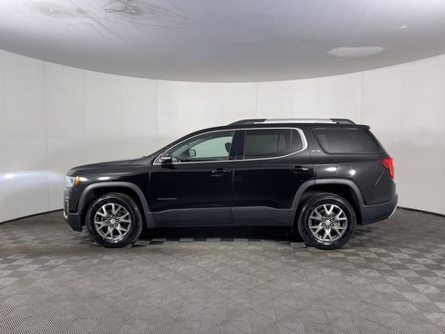 Used 2023 GMC Acadia SLE w/ Driver Convenience Package image 3