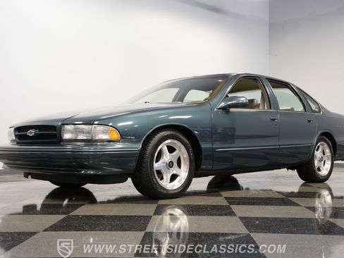 Used 1996 Chevrolet Impala SS RWD image 22
