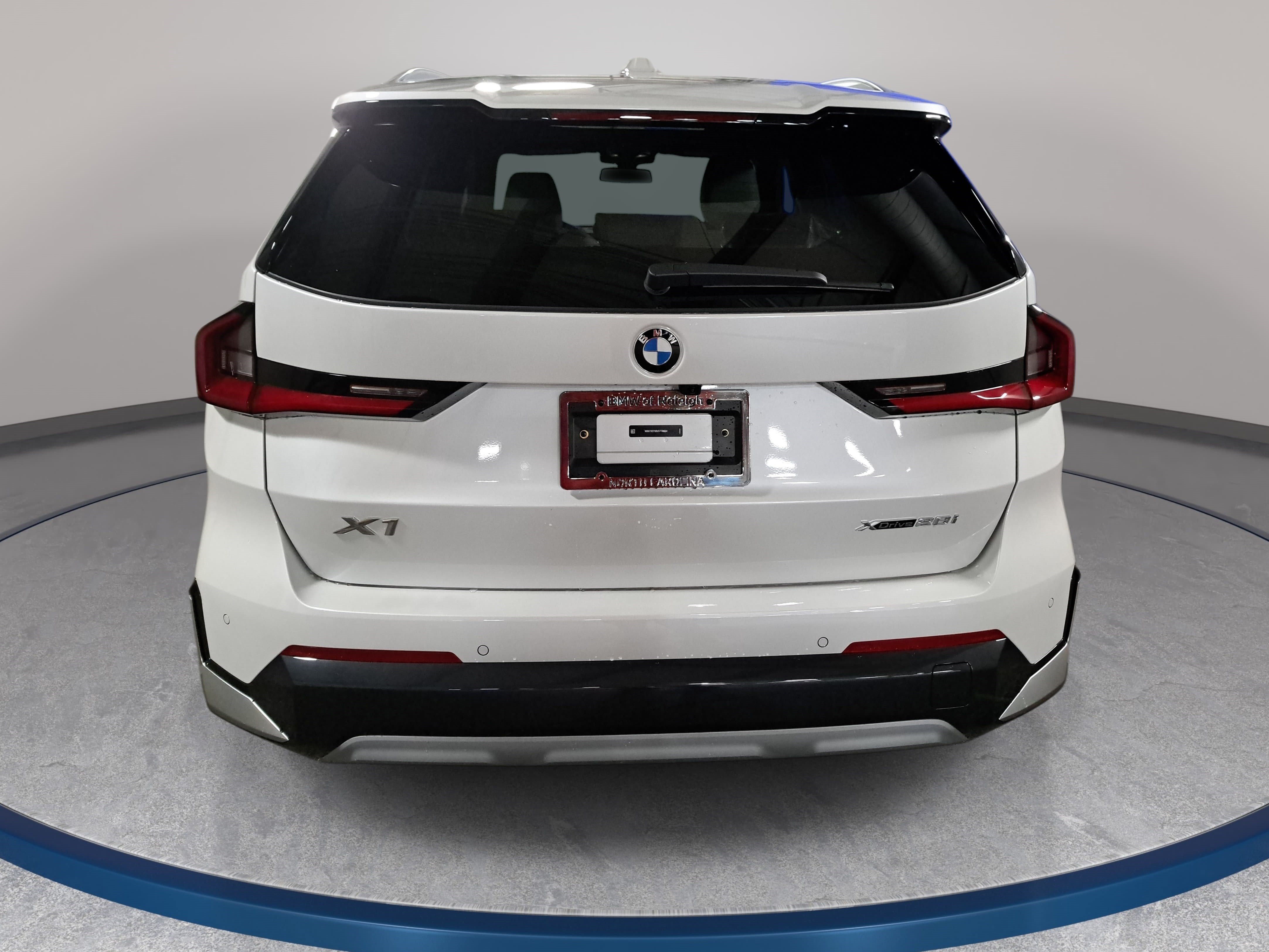 Certified 2027 BMW X1 xDrive28i AWD/4WD image 6