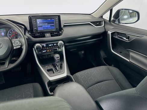 Certified 2020 Toyota RAV4 XLE image 22