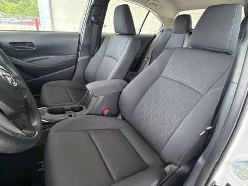 Used 2026 Toyota Corolla LE FWD image 13