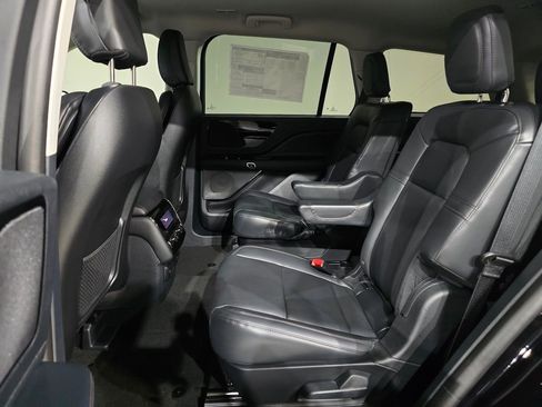 New 2026 Lincoln Aviator Premiere image 30