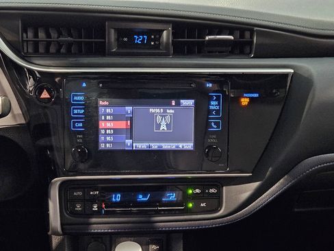 Used 2019 Toyota Corolla SE FWD image 16