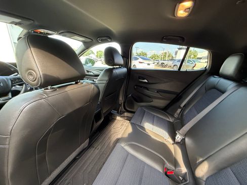 Used 2025 Buick Envista Preferred w/ Convenience I Package FWD image 24