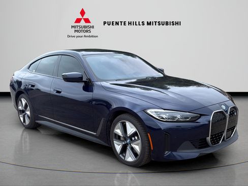 Used 2023 BMW i4 eDrive35 RWD image 3