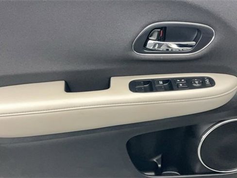 Certified 2022 Honda HR-V EX image 17