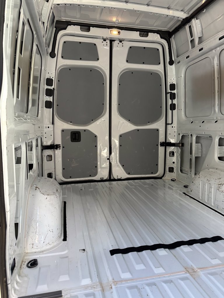 Used 2025 Mercedes-Benz Sprinter 2500 image 24