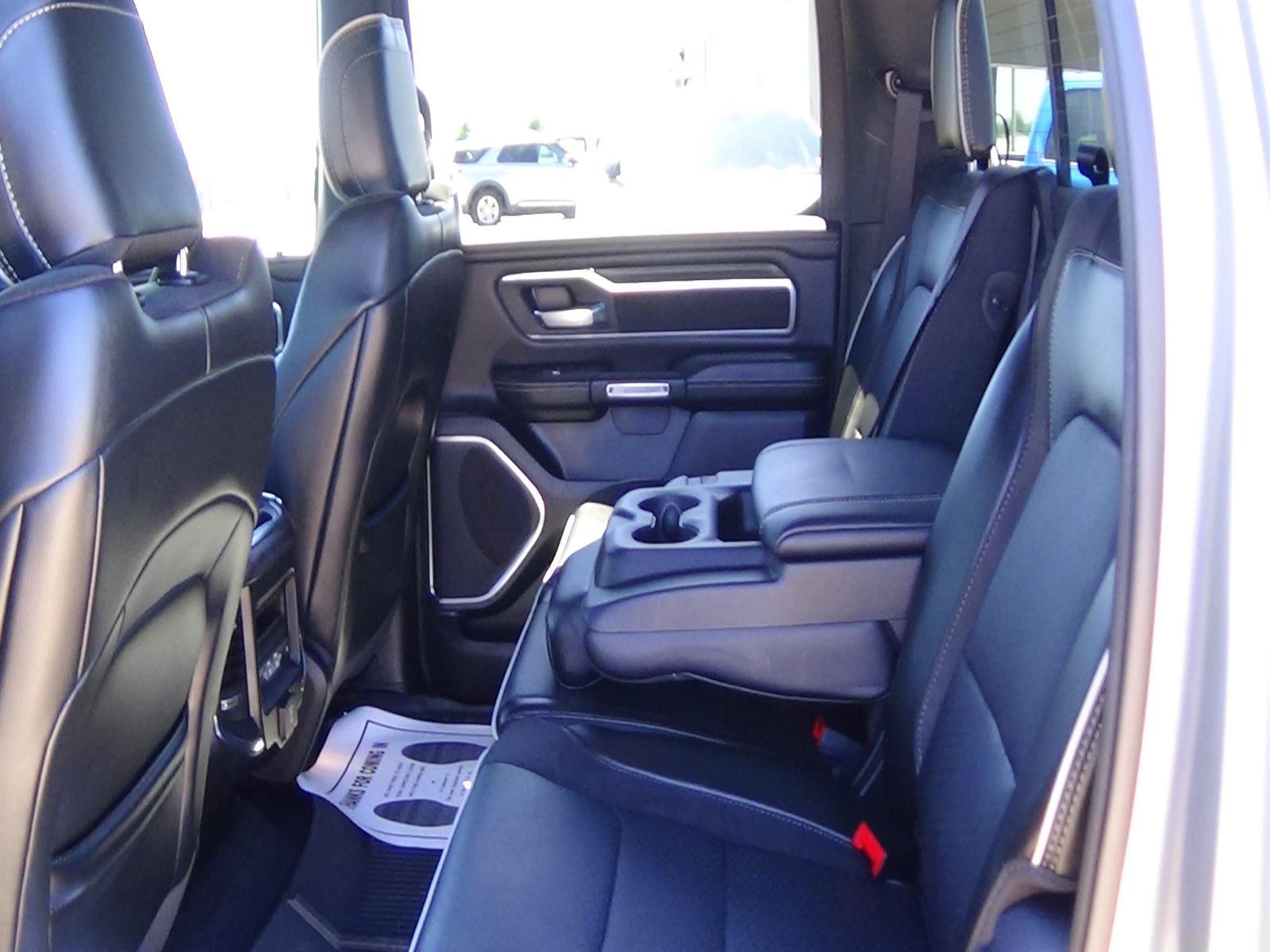 Used 2025 RAM 1500 Laramie w/ Sport Appearance Package AWD/4WD image 13