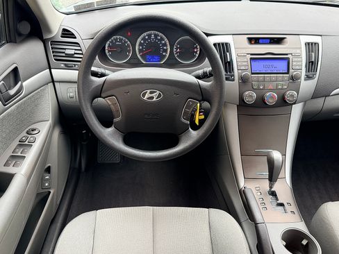 Used 2009 Hyundai Sonata GLS FWD image 11