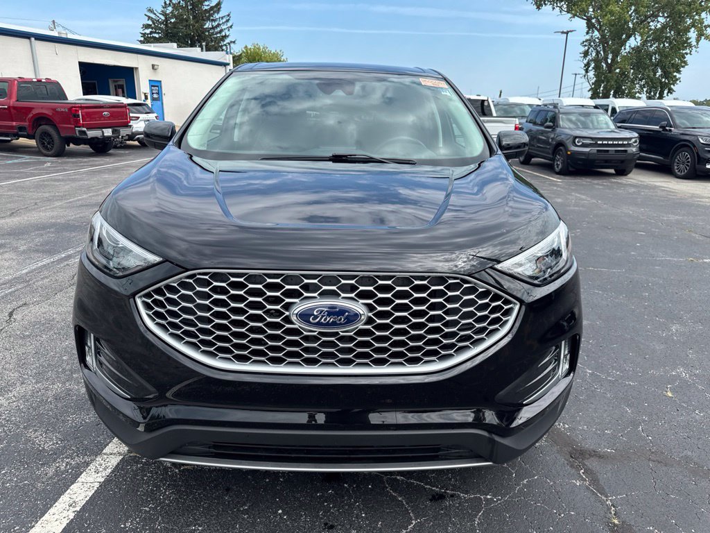Certified 2024 Ford Edge SEL w/ Convenience Package AWD/4WD image 15