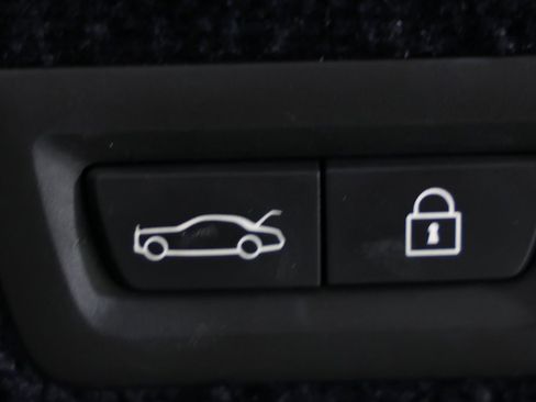 Used 2016 Rolls-Royce Wraith image 15