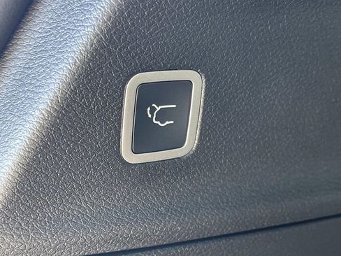 New 2026 Chrysler Pacifica Limited w/ S Appearance Package FWD image 13