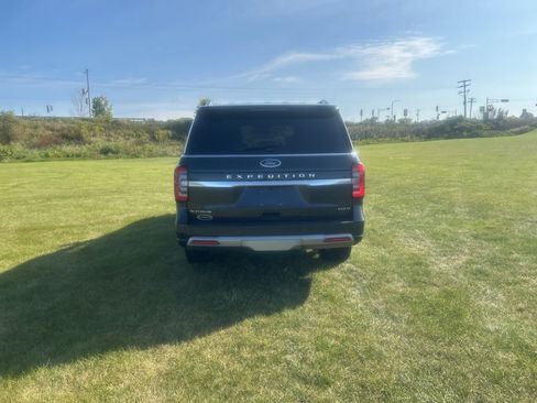 Certified 2022 Ford Expedition Max Platinum image 8