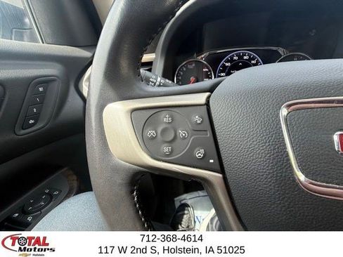 Used 2022 GMC Acadia Denali w/ LPO, Floor Liner Package AWD/4WD image 23