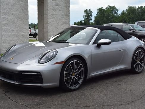 Used 2020 Porsche 911 Carrera w/ Premium Package RWD image 15