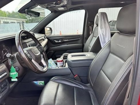 Used 2021 GMC Yukon Denali w/ Denali Premium Package RWD image 39