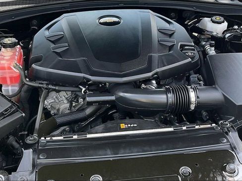 Used 2022 Chevrolet Camaro LT RWD image 9
