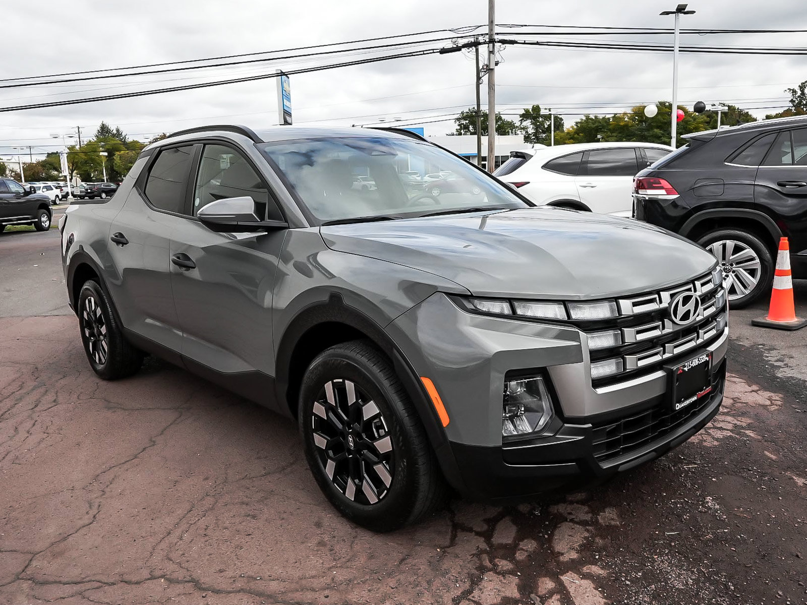 Used 2025 Hyundai Santa Cruz SEL AWD/4WD image 3