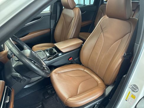 Used 2023 Lincoln Nautilus Reserve w/ Equipment Group 202A image 9