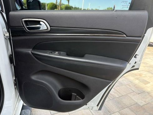 Used 2020 Jeep Grand Cherokee Limited X RWD image 21