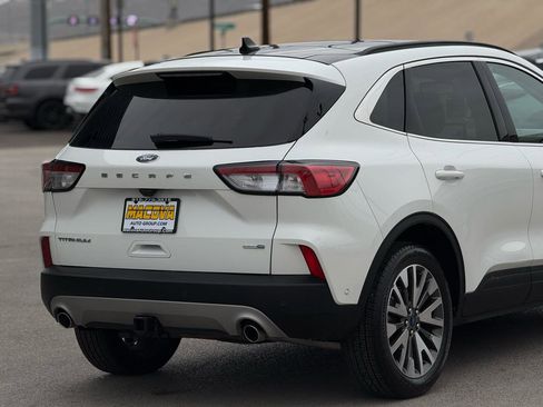 Used 2020 Ford Escape Titanium AWD/4WD image 9