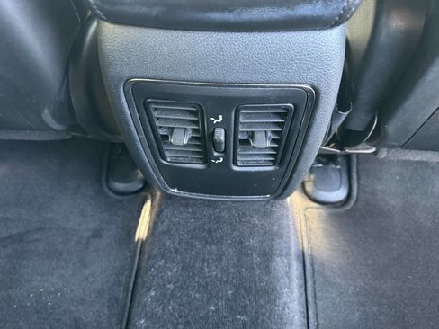 Used 2018 Jeep Grand Cherokee Laredo image 46