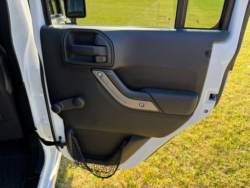 Used 2014 Jeep Wrangler Unlimited Sport image 38
