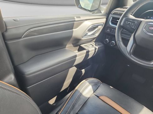 Used 2023 GMC Yukon AT4 AWD/4WD image 15