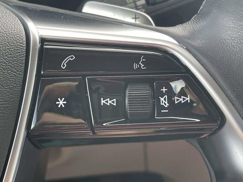 Certified 2024 Audi Q8 e-tron Prestige AWD/4WD image 23