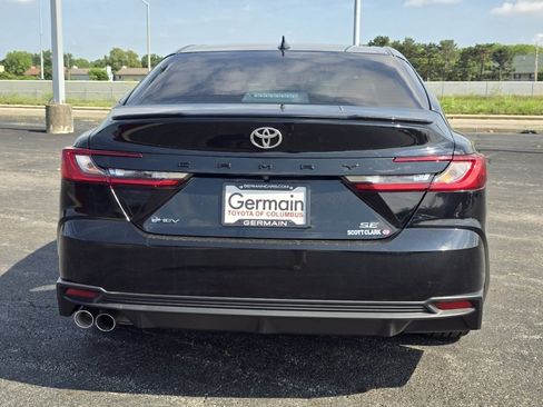 Certified 2025 Toyota Camry SE FWD image 15