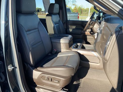 Used 2020 GMC Sierra 3500 Denali w/ Denali Ultimate Package image 79