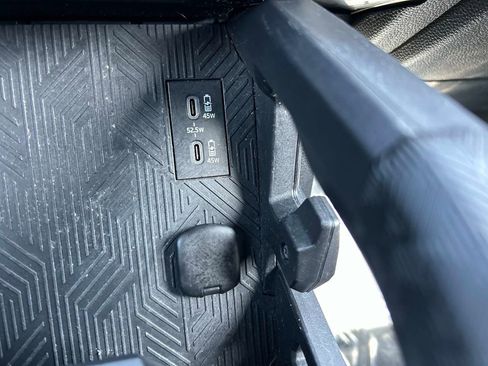 Used 2024 Toyota Tacoma TRD Off-Road image 31