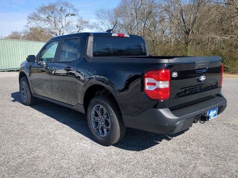 New 2025 Ford Maverick XLT w/ XLT Luxury Package FWD image 5