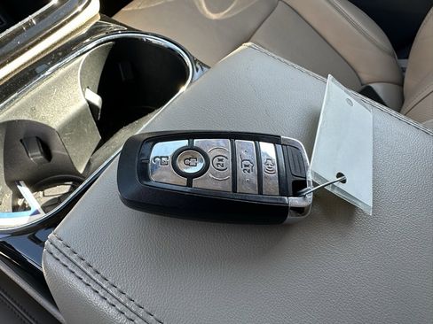 Used 2021 Lincoln Nautilus Reserve w/ Equipment Group 202A image 31