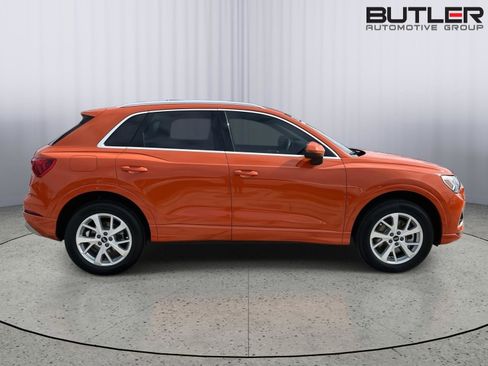 Certified 2024 Audi Q3 2.0T Premium w/ Convenience Package AWD/4WD image 4