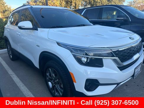 Used 2021 Kia Seltos S AWD/4WD image 1