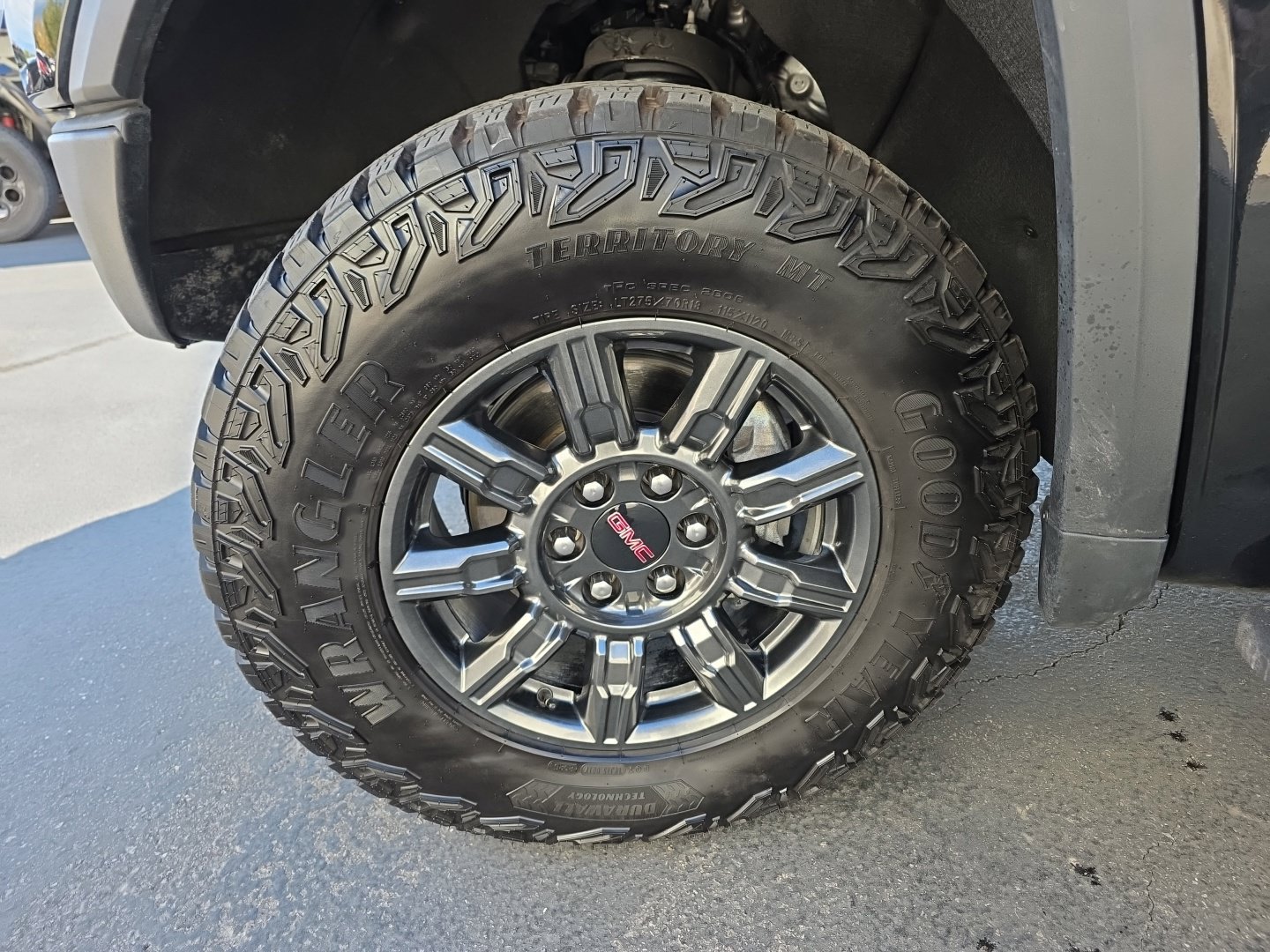 Used 2026 GMC Sierra 1500 AT4X AWD/4WD image 4