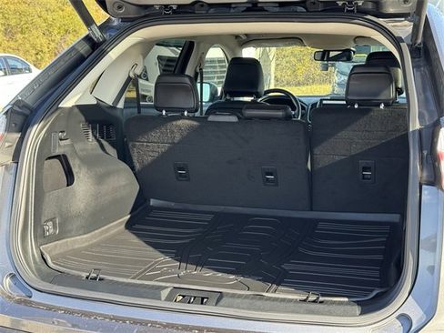 Used 2022 Ford Edge SEL w/ Convenience Package image 32