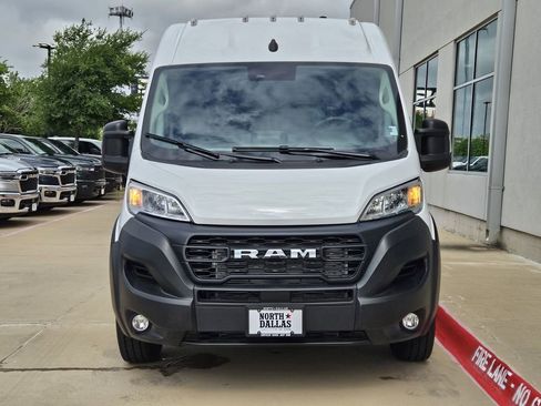 Used 2026 RAM ProMaster 2500 w/ Convenience Group FWD image 3