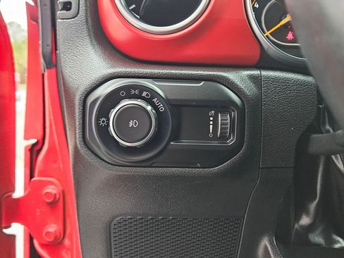 Used 2023 Jeep Wrangler Unlimited Rubicon w/ Steel Bumper Group image 20